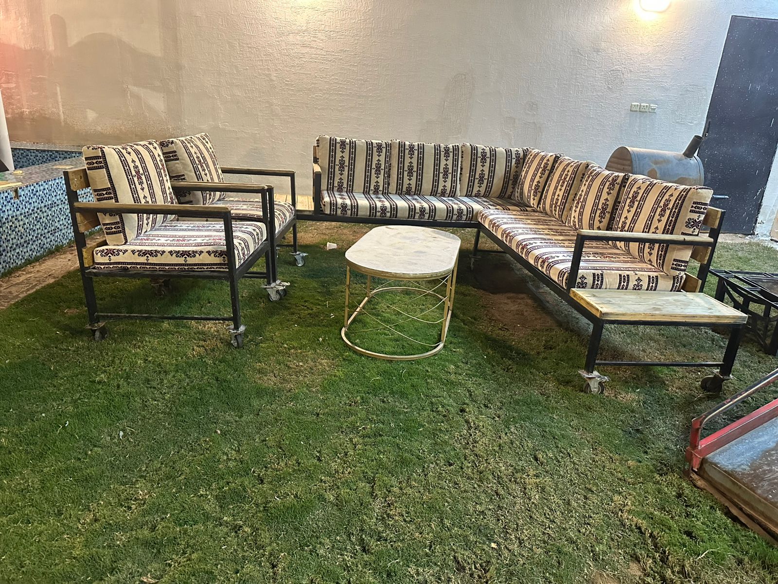 الحدائق والجلسات الخارجية